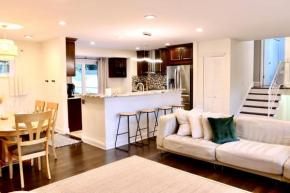 Cozy Modern 4 Bd 3 bath Retreat Free Private Parking sleep 8